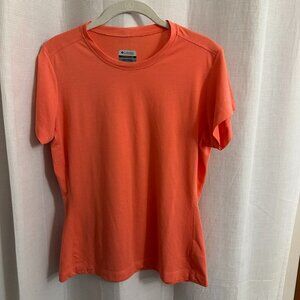 Columbia Titanium SS Shirt, great for hiking, medium, coral